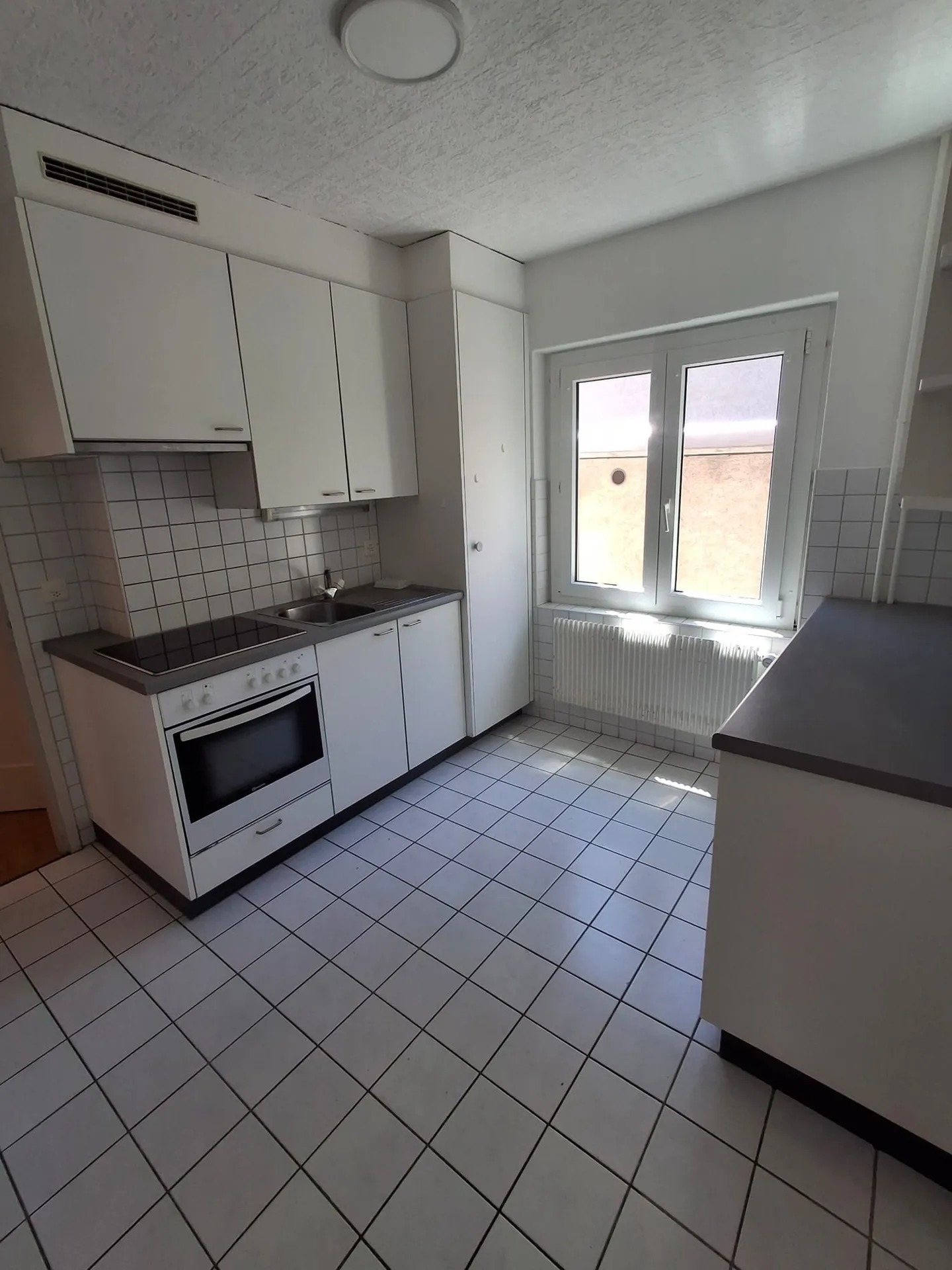 Charming Apartment in Delémont - Photo 4 of 7