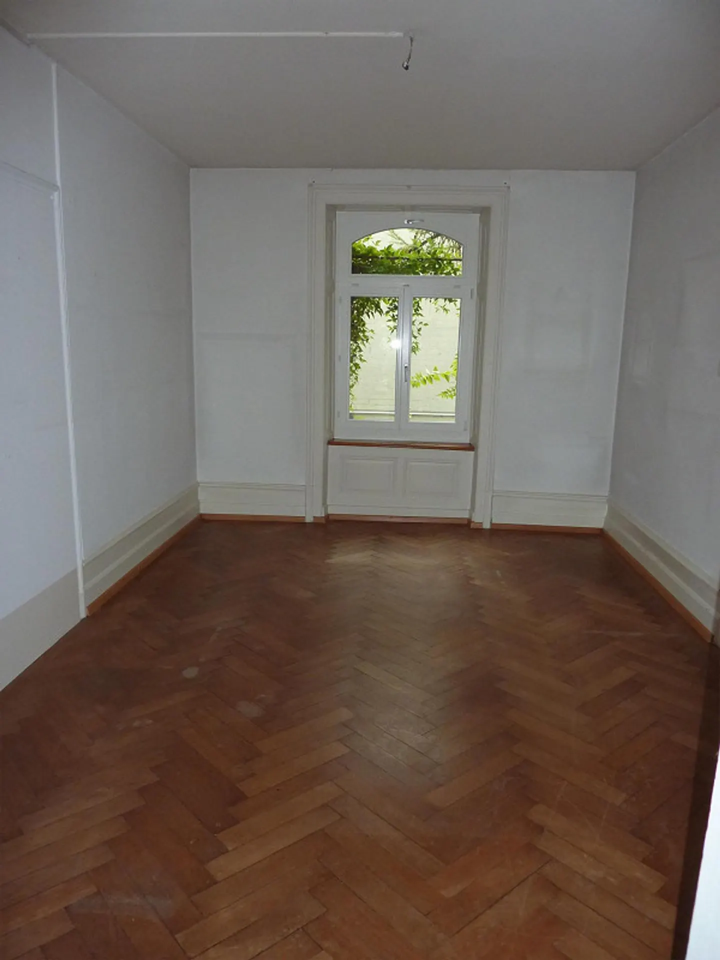 5 Room Apartment Zurich 2 - Photo 2 of 8