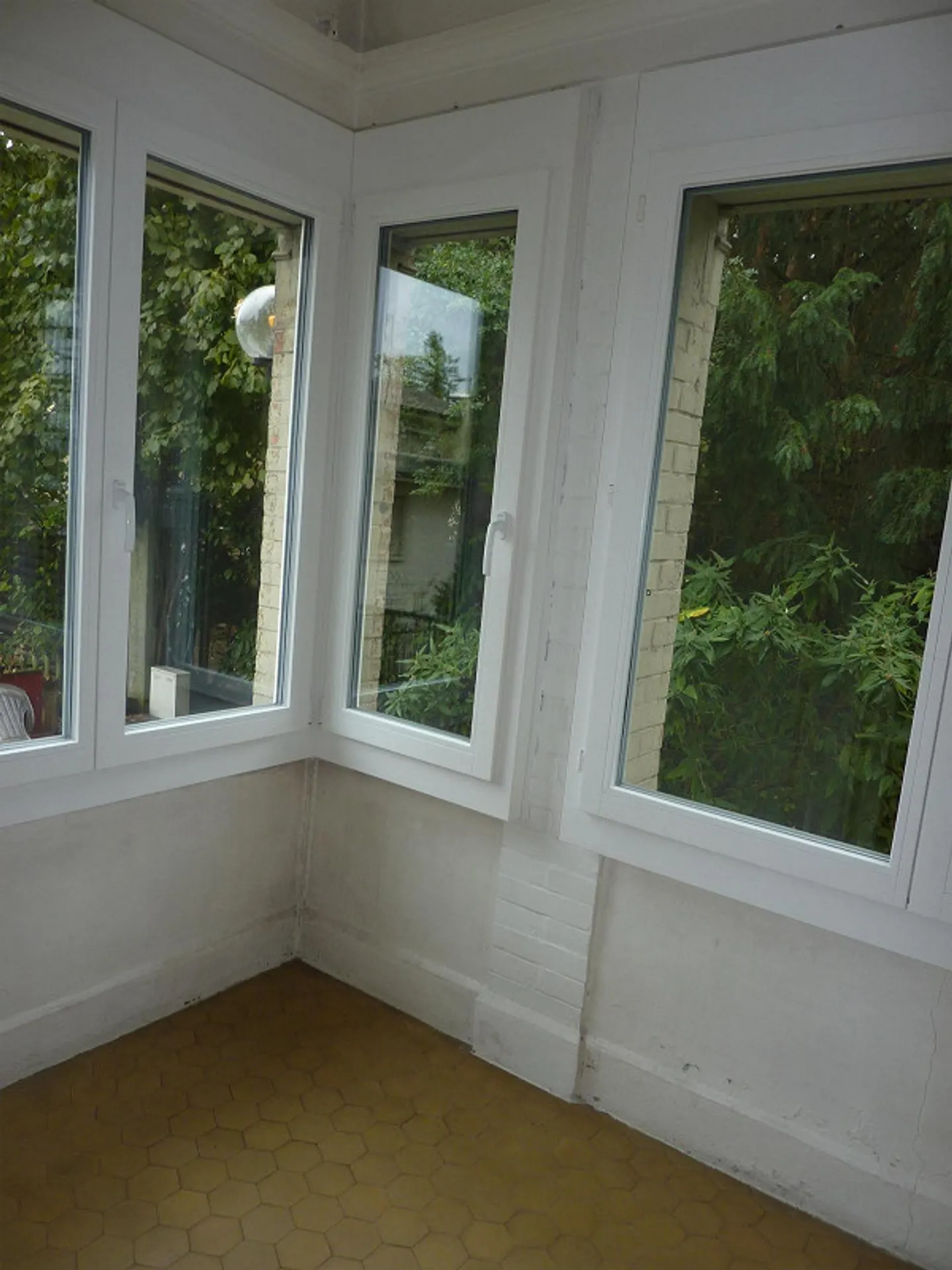 5 Room Apartment Zurich 2 - Photo 7 of 8