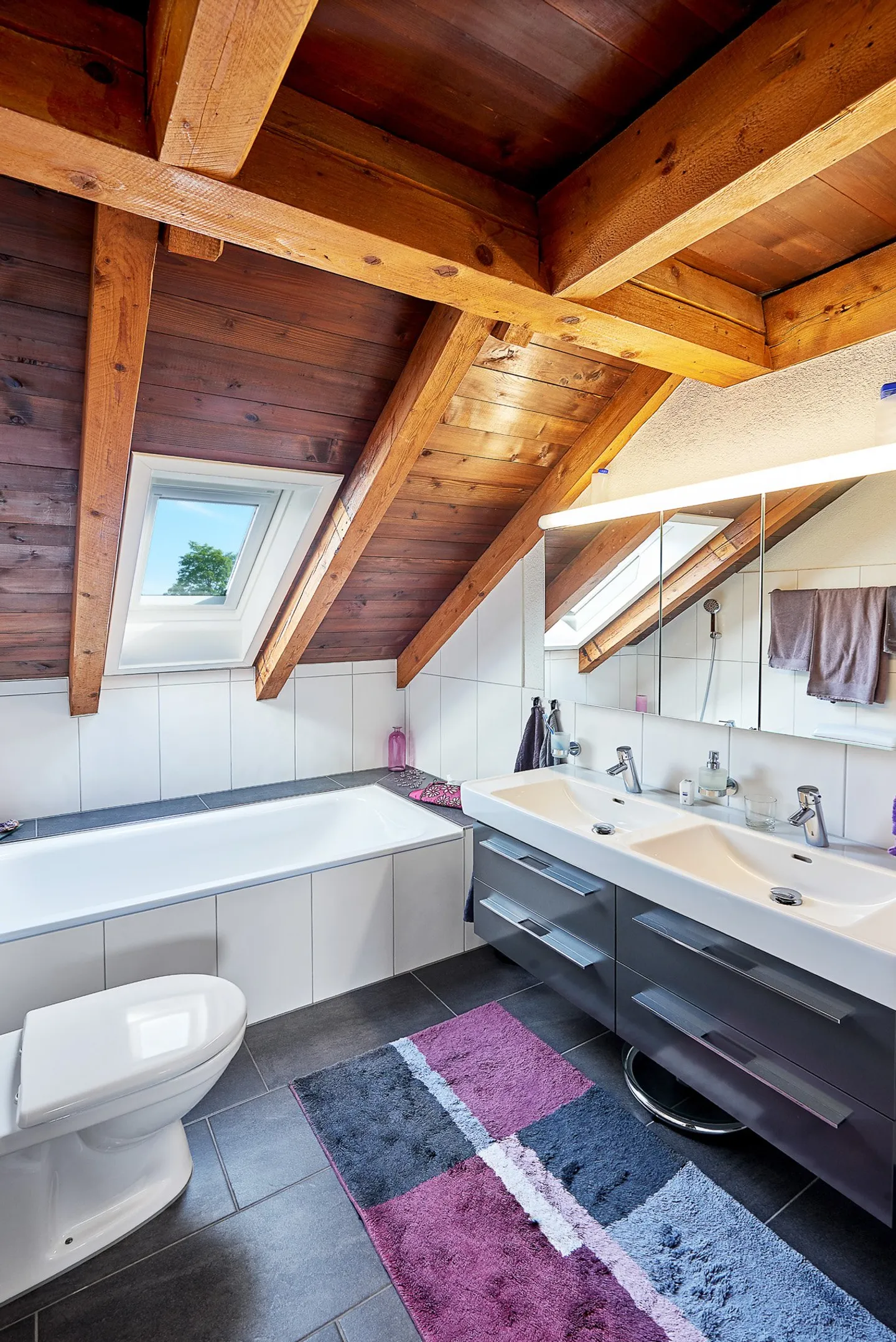 Residential and commercial building, village center Niederscherli - Photo 17 of 24