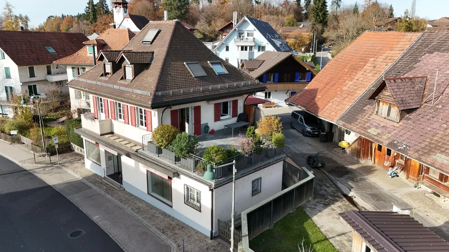 Residential and commercial building, village center Niederscherli - Photo 24 of 24