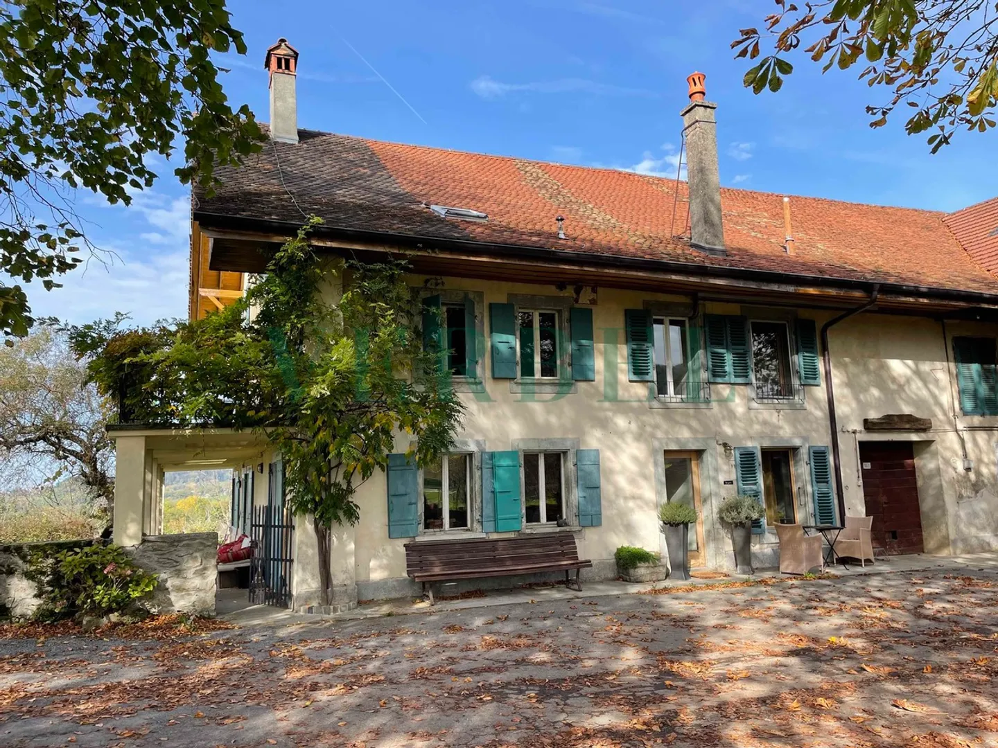 Fattoria con potenziale sulle alture di Grandvaux - Foto 2 di 7