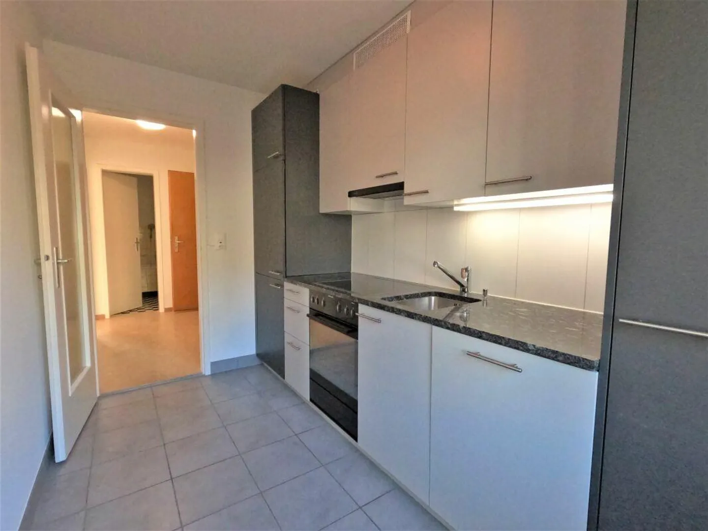 Appartement 2.5 pièces - Photo 5 sur 9