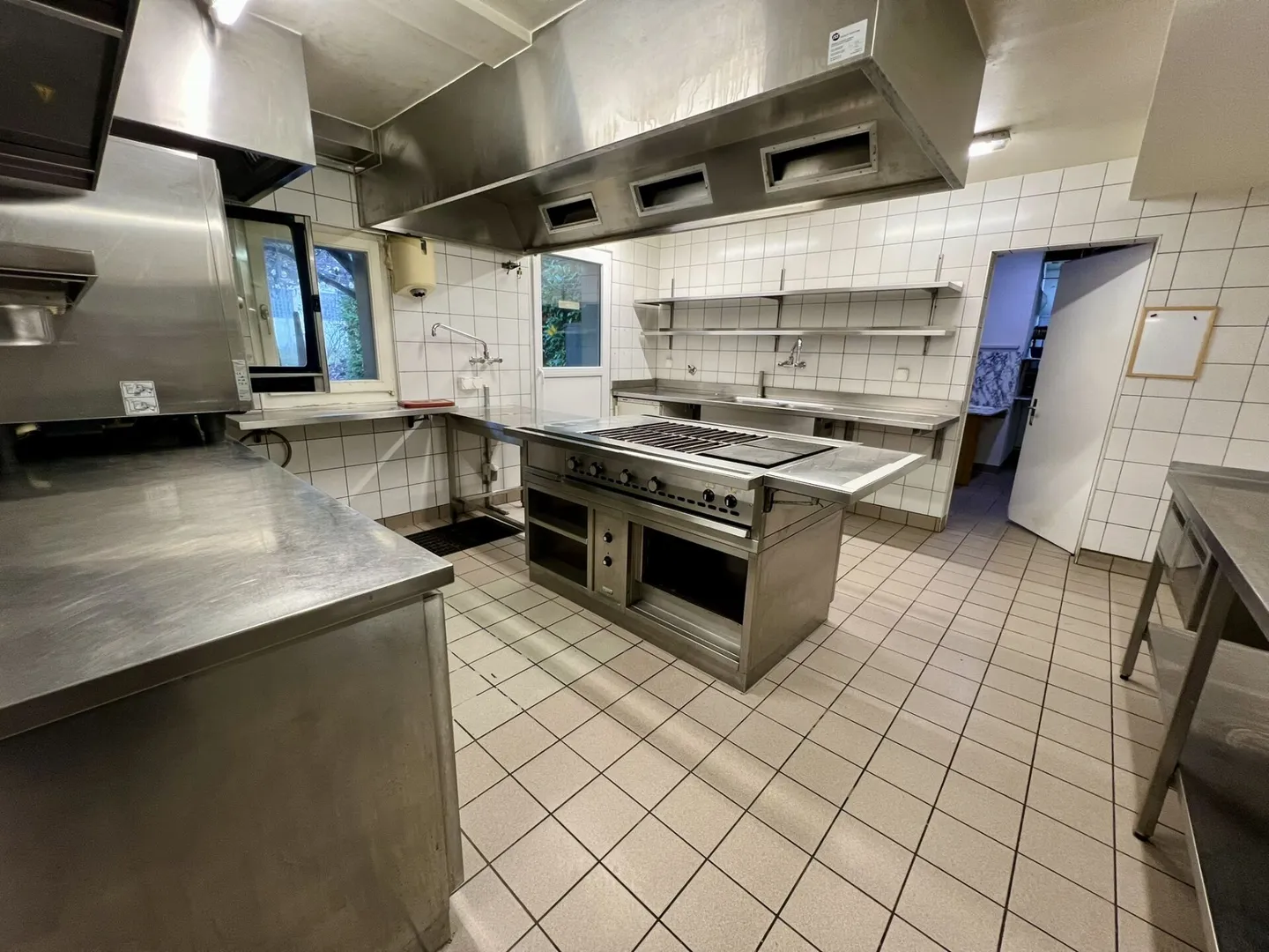 Einzigartige Gelegenheit: Pop-up-Restaurant mit Garten in Estavayer-le-Lac - Foto 5 von 7