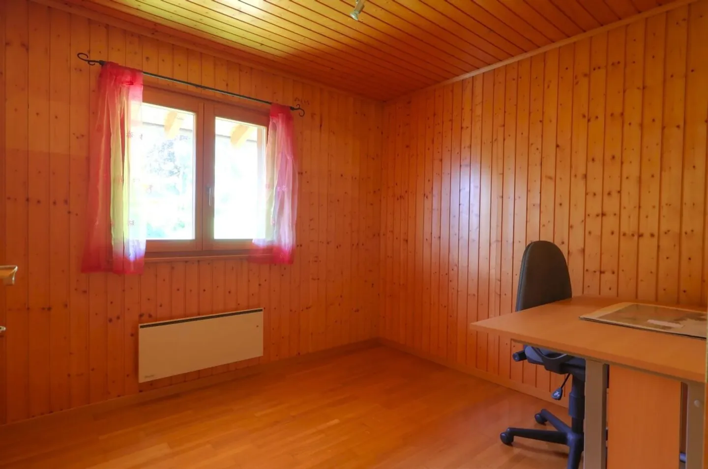 Dugny | 4.5 Room Chalet between Nature and Peace - Photo 6 of 7