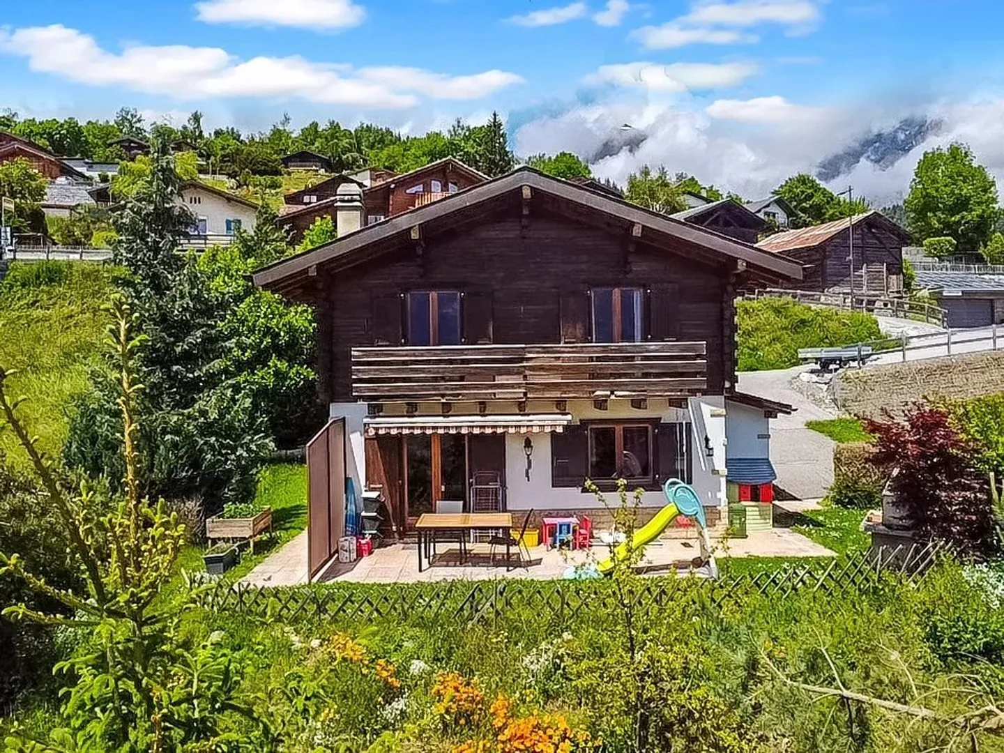 Dugny | 4.5 Room Chalet between Nature and Peace - Photo 7 of 7