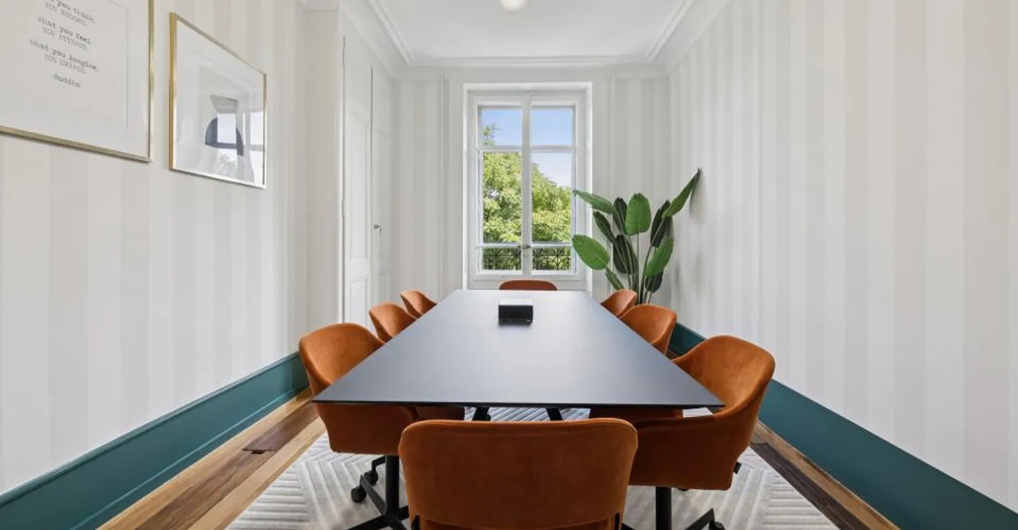 Contemporary Office Space in Geneva - Photo 4 of 13