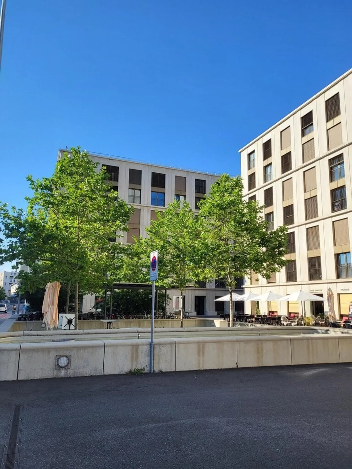 To seize! Magnificent accommodation just steps from the Fribourg CFF train station! - Photo 1 of 6