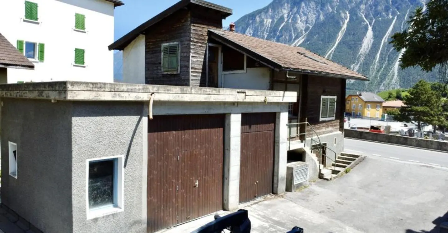 Haus zu renovieren mit nach Wunsch umbaubarer Keller - Foto 2 von 13