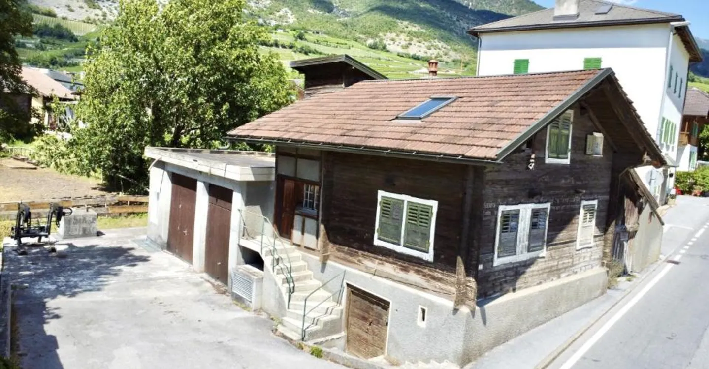 Haus zu renovieren mit nach Wunsch umbaubarer Keller - Foto 7 von 13