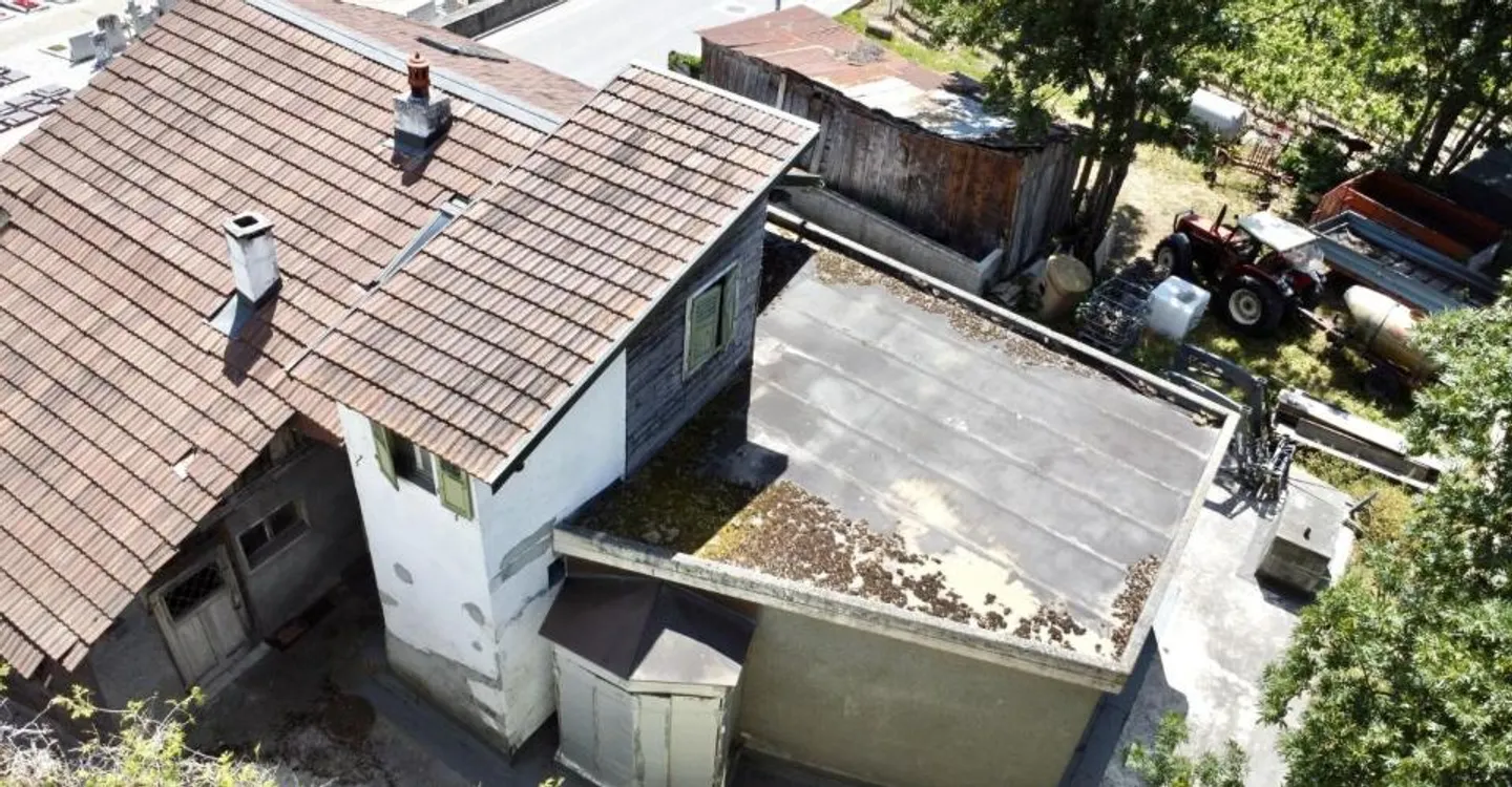 Haus zu renovieren mit nach Wunsch umbaubarer Keller - Foto 9 von 13