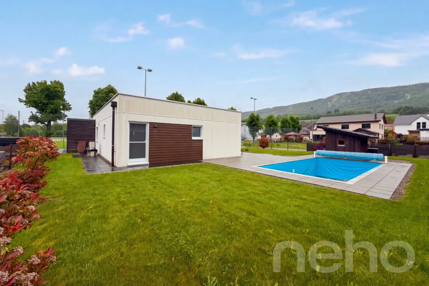 Bungalow mit Pool im ruhigen Jura - Foto 1 von 12