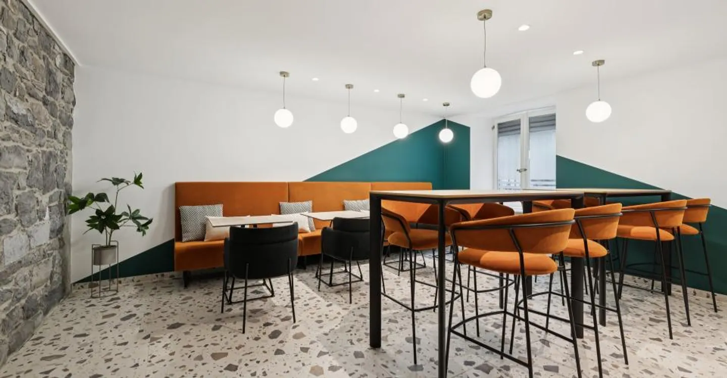 Contemporary Office Space in Geneva - Photo 11 of 13