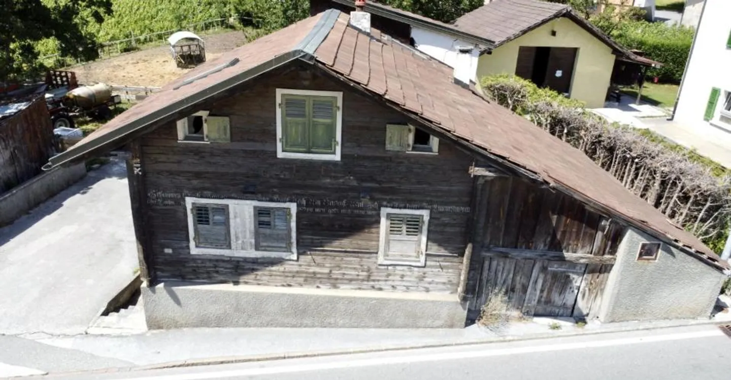 Haus zu renovieren mit nach Wunsch umbaubarer Keller - Foto 4 von 13