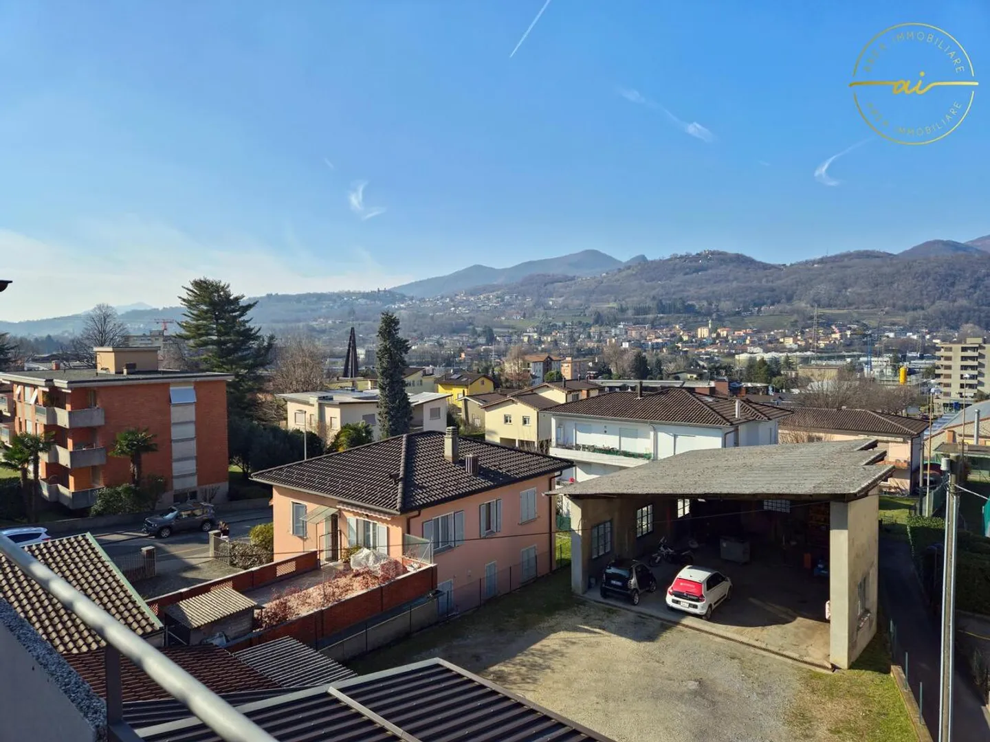 4-ZIMMER-WOHNUNG MIT GROSSER ÜBERDACHTER TERRASSE IN MENDRISIO - Foto 9 von 13