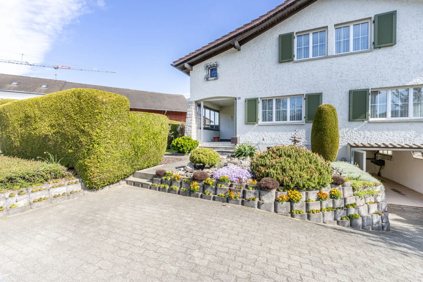 Maison individuelle de 3,5 pièces avec garage, véranda et vue imprenable sur la verdure - Photo 4 sur 31