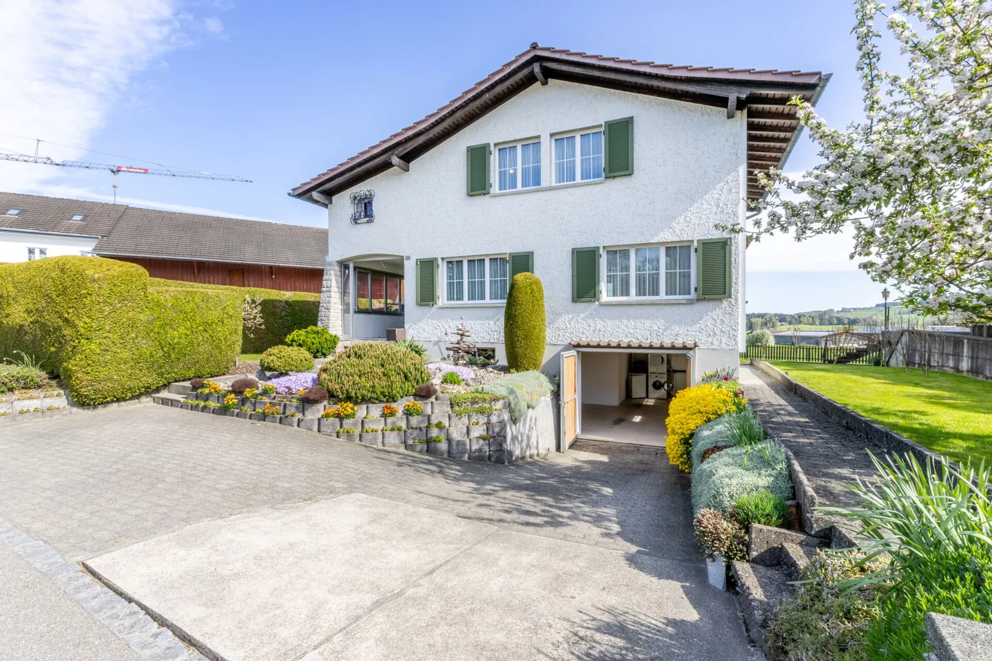 Maison individuelle de 3,5 pièces avec garage, véranda et vue imprenable sur la verdure - Photo 3 sur 31