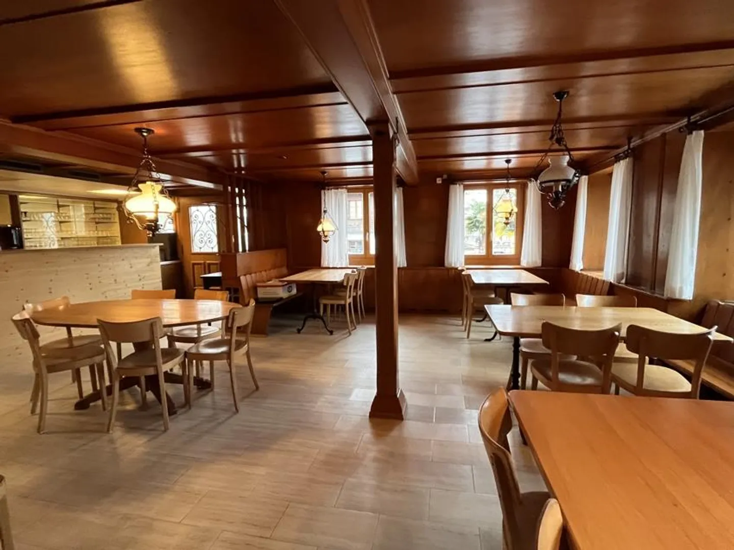 Nuovo affittuario cercasi: Ristorante con bella vista sul lago e sulle montagne - Foto 5 di 11