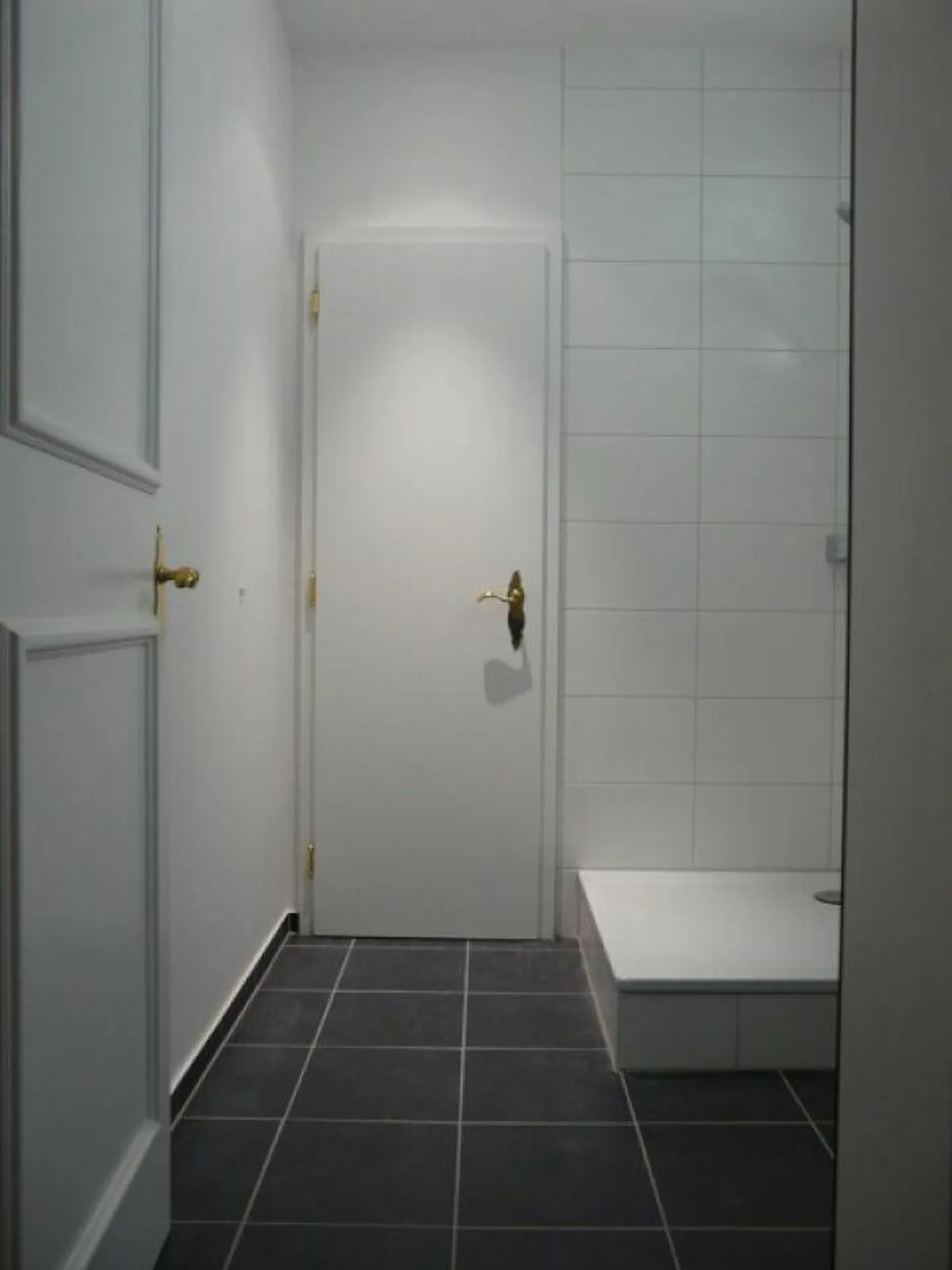 Appartement 2 pièces en plein centre-ville - Photo 3 sur 6