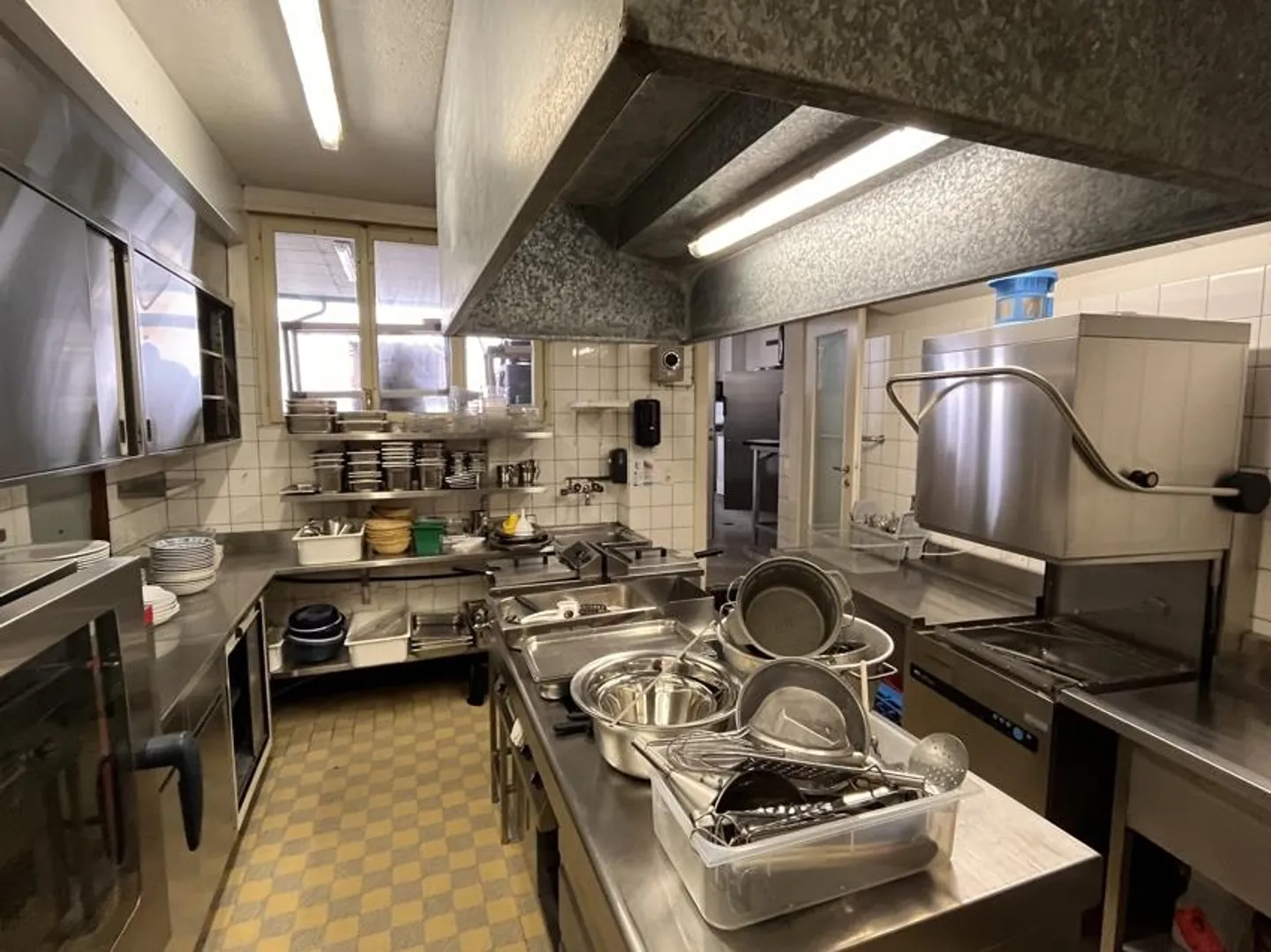 Nuovo affittuario cercasi: Ristorante con bella vista sul lago e sulle montagne - Foto 9 di 11