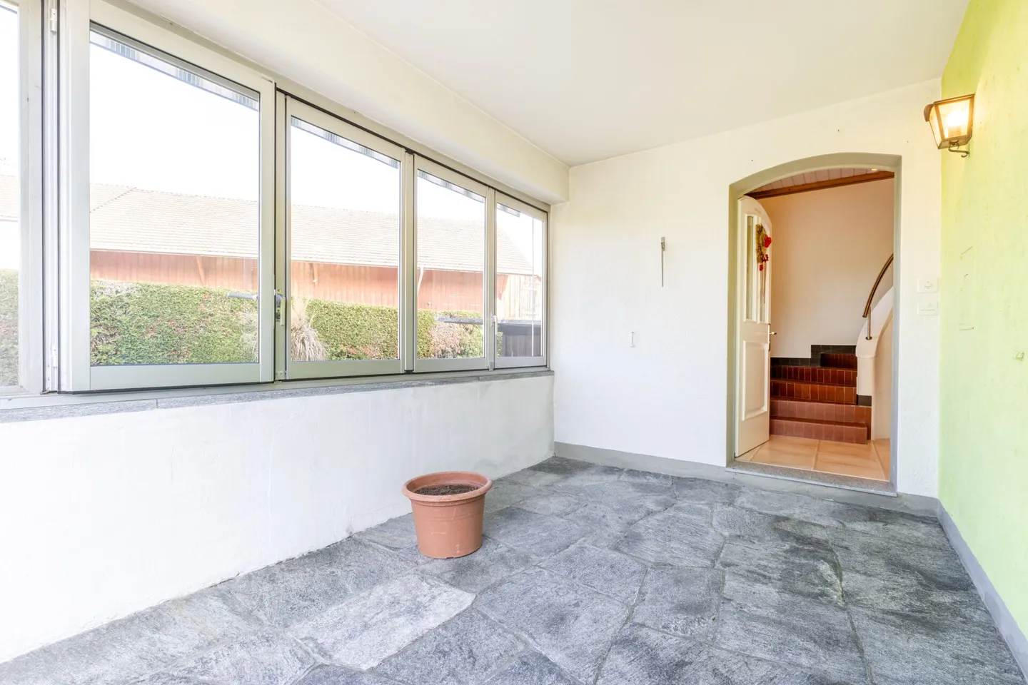 Maison individuelle de 3,5 pièces avec garage, véranda et vue imprenable sur la verdure - Photo 13 sur 31