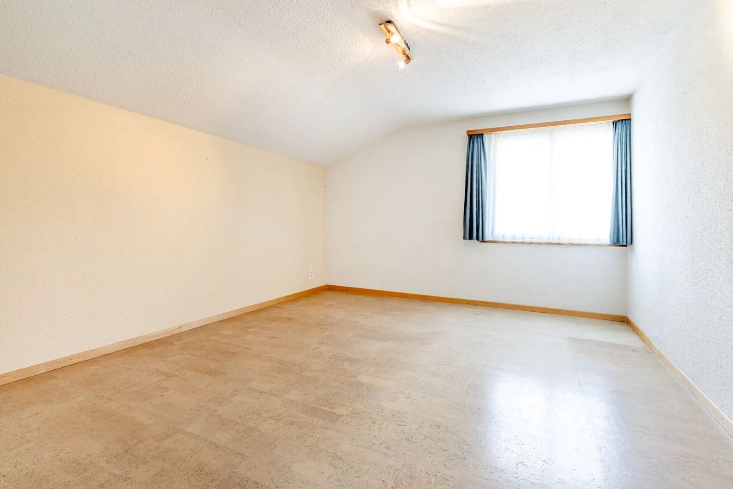 Maison individuelle de 3,5 pièces avec garage, véranda et vue imprenable sur la verdure - Photo 21 sur 31