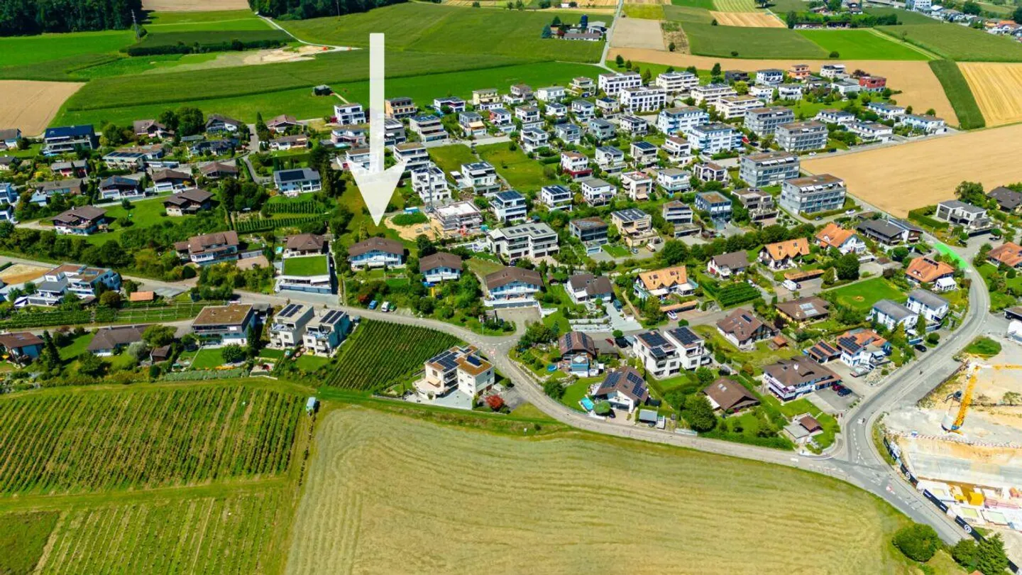 Casa angolare a schiera di 4,5 stanze in una posizione molto attraente e tranquilla - Foto 1 di 12