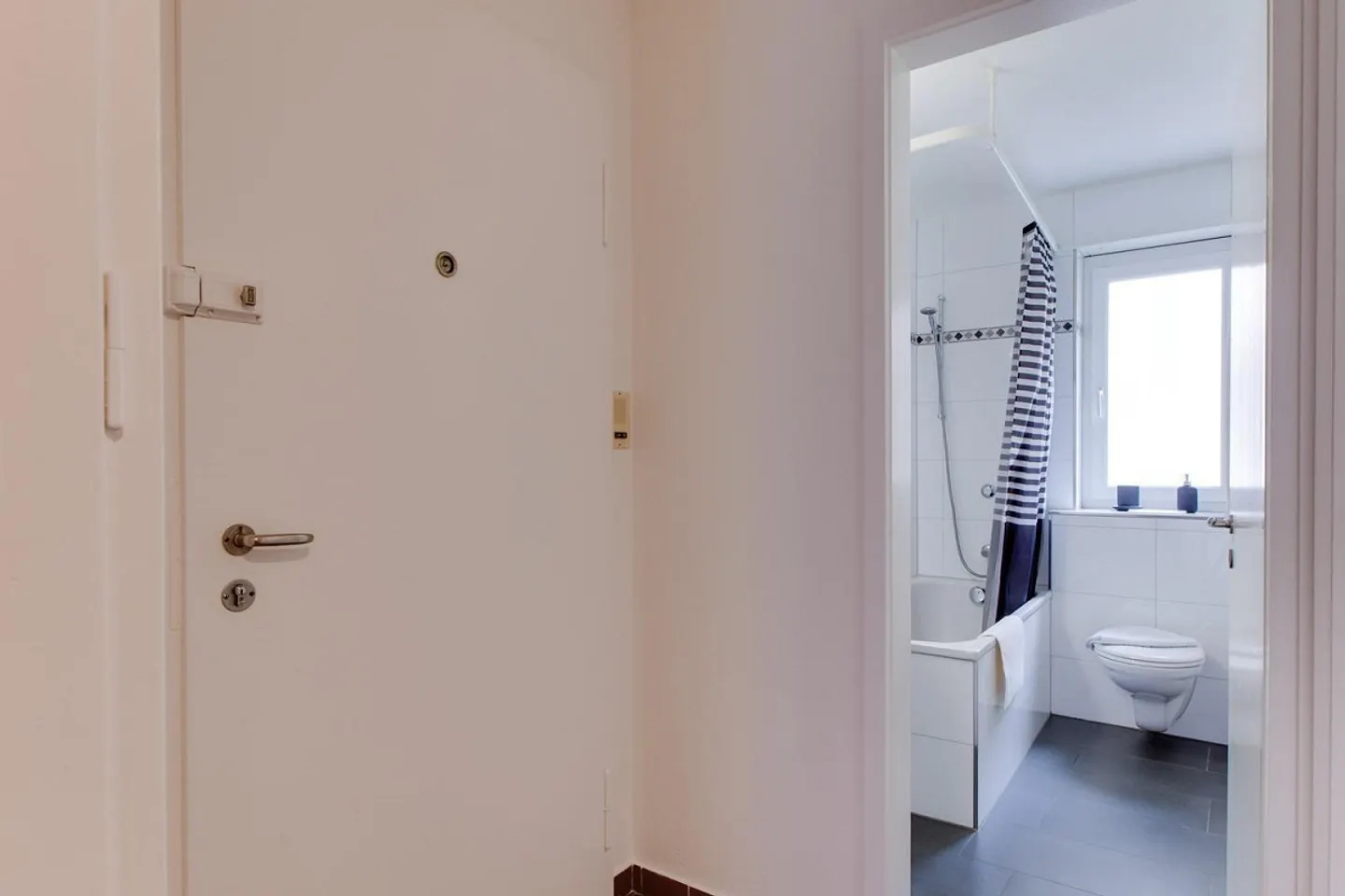 Appartamento arredato affascinante a Seefeld - Posizione tranquilla e cucina separata - Foto 10 di 11