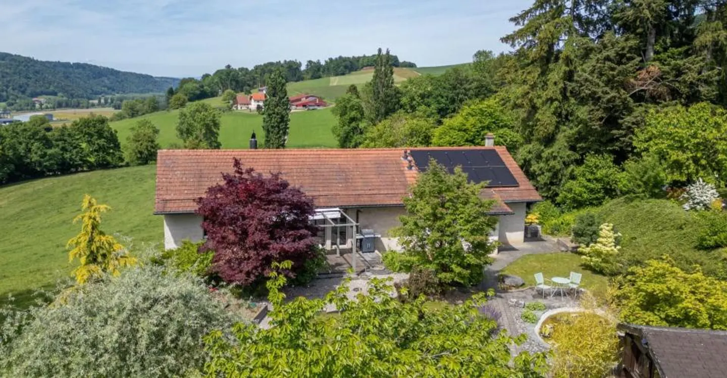 Villa a Curtilles: La calma della campagna, a pochi passi da Lucens - Foto 1 di 13