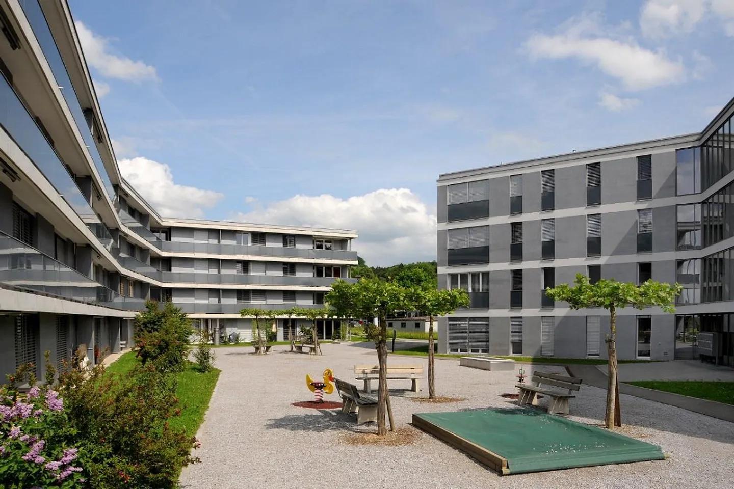 Die perfekte Single-Wohnung mit Sitzplatz! - Foto 1 von 10