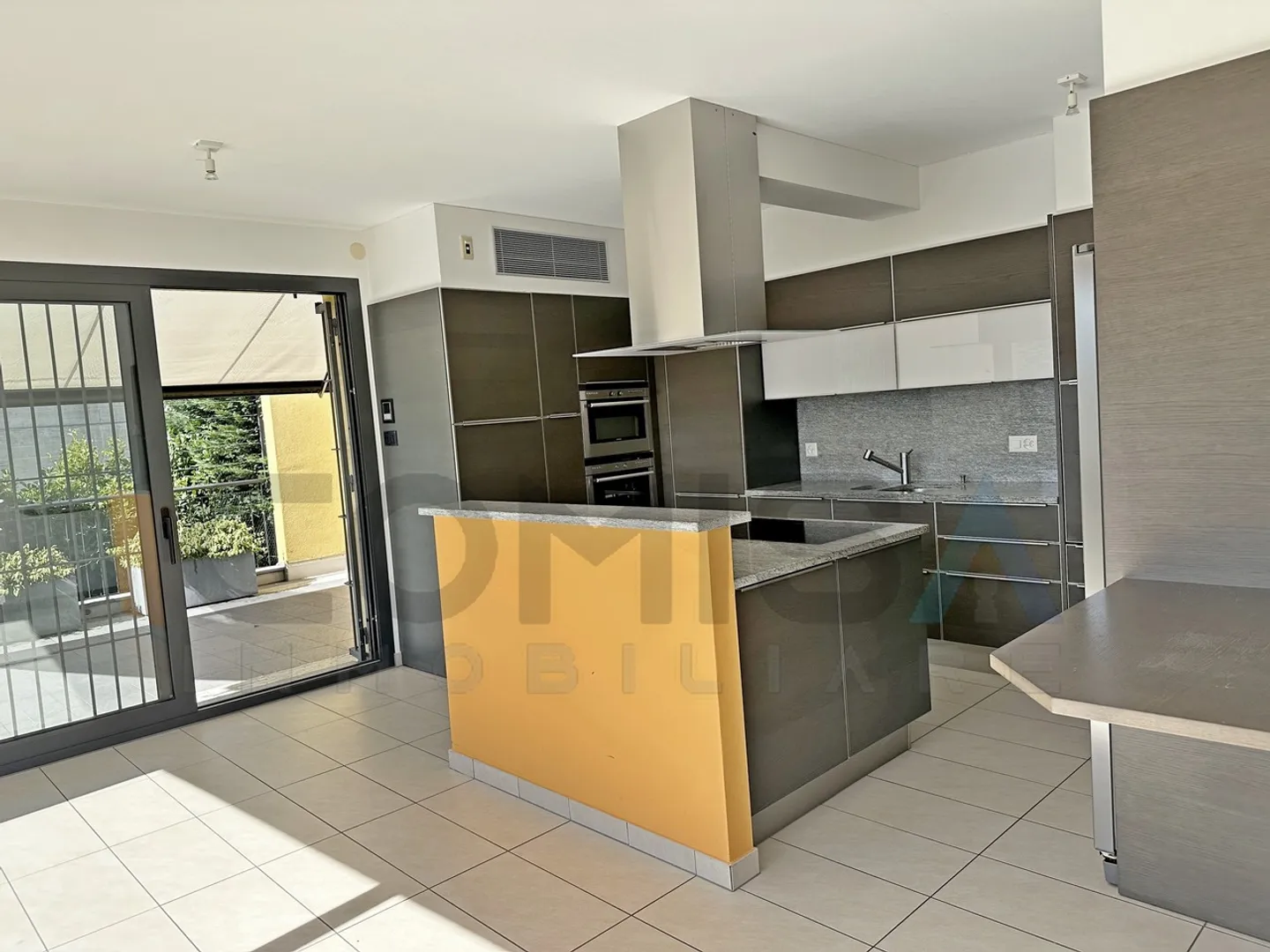 AGRA - COLLINA D'ORO duplex penthouse 5.5 rooms with lake and mountain view - Photo 5 of 9
