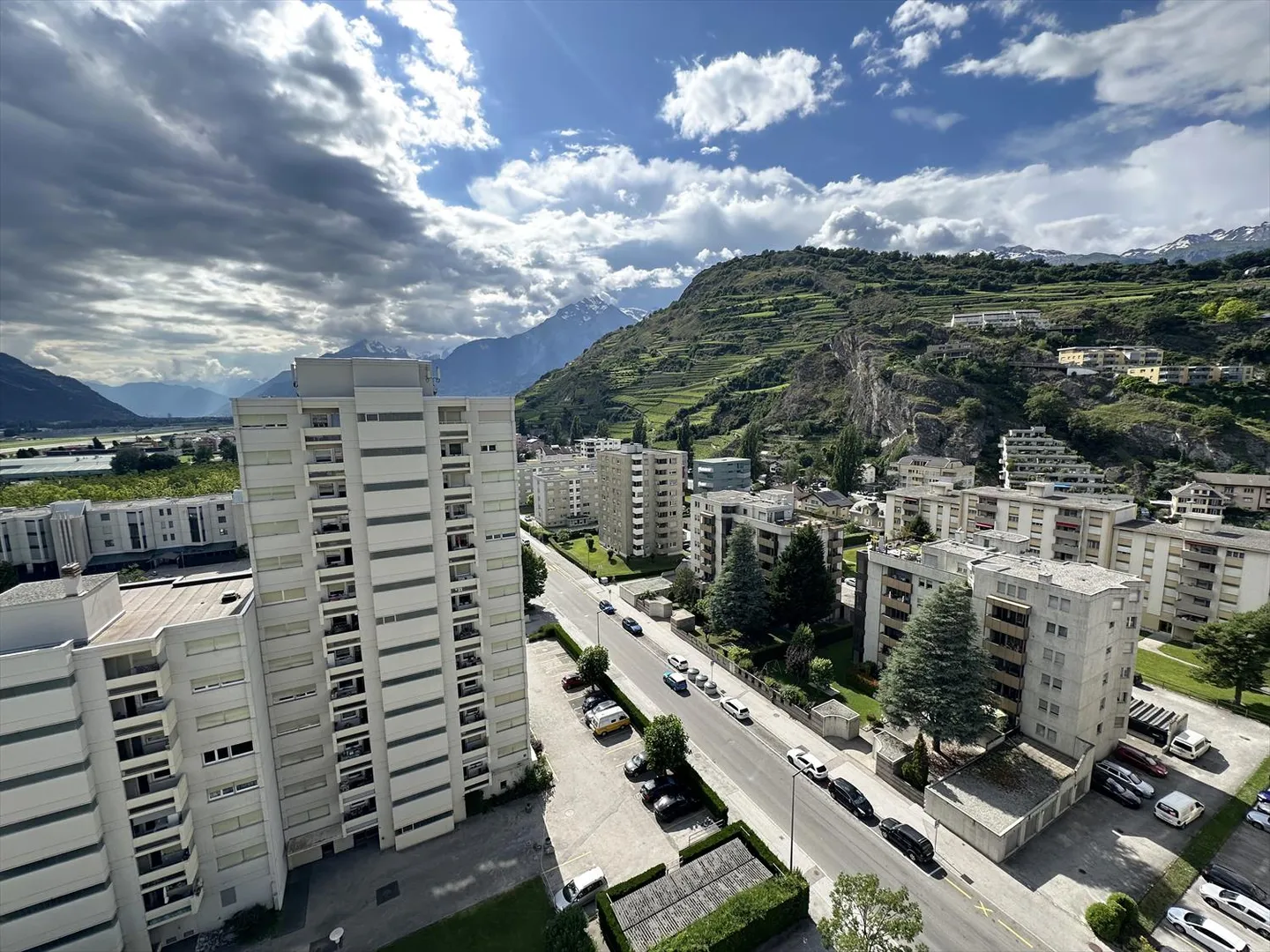 Sitten Ovest, appartamento 4.5 locali con vista panoramica al 13° piano - Foto 7 di 19