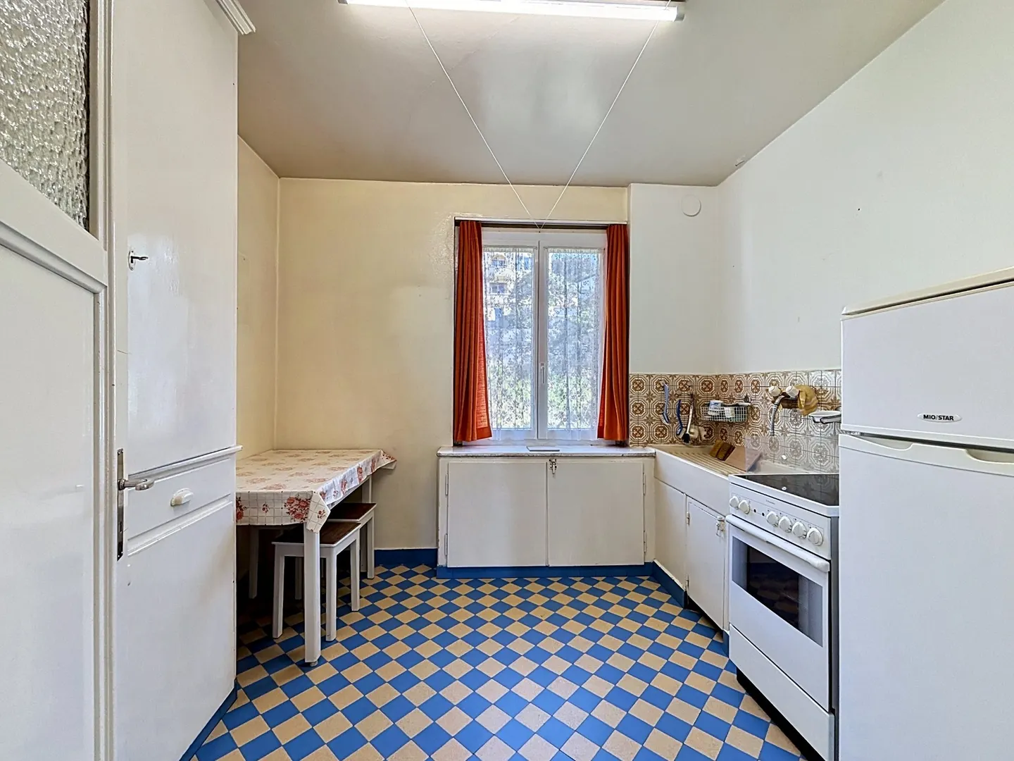 Investment Property with Lake View - Photo 5 of 9