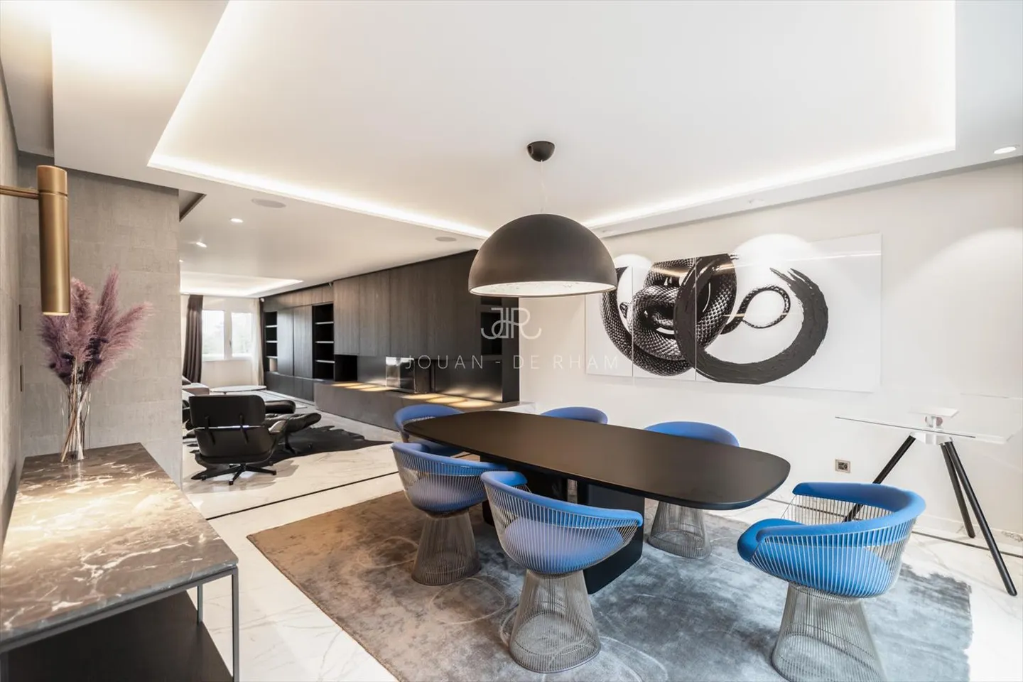 Magnificent Prestige Apartment - Photo 5 of 13