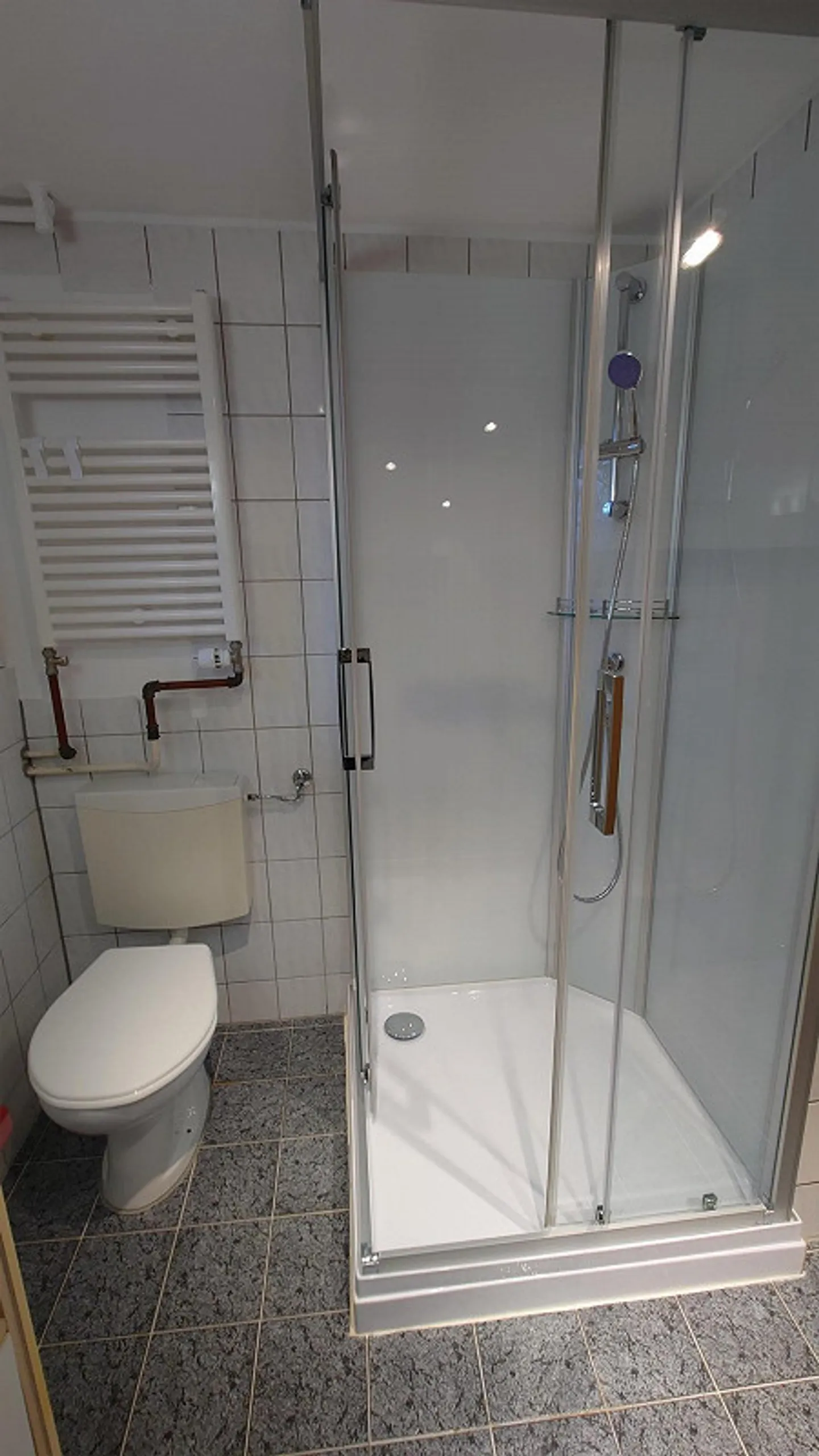 Bright and spacious apartment - Photo 4 of 7