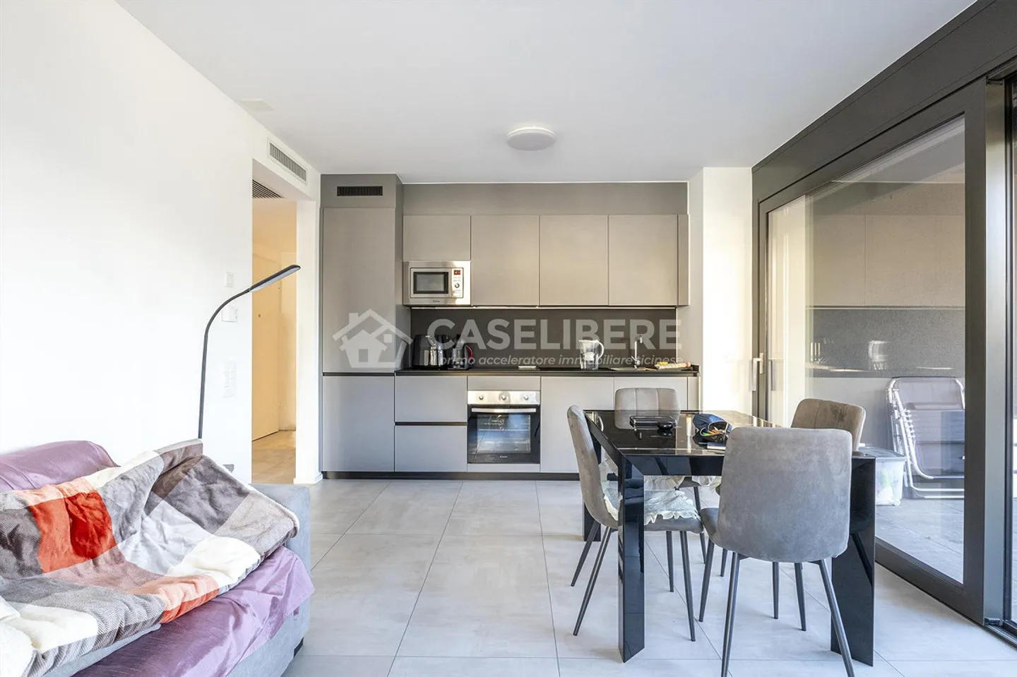 ELEGANT 2.5 ROOMS FURNISHED APARTMENT IN BREGANZONA - Photo 1 of 11
