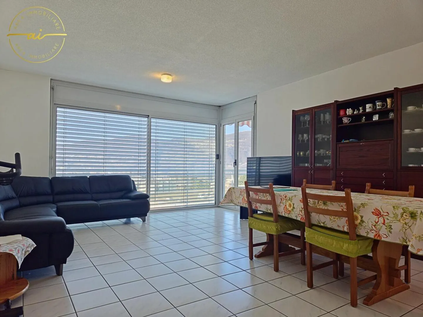 APPARTEMENT 4.5 PIÈCES AVEC TERRASSE ET VUE SUR LE LAC À MASSAGNO - Photo 7 sur 13