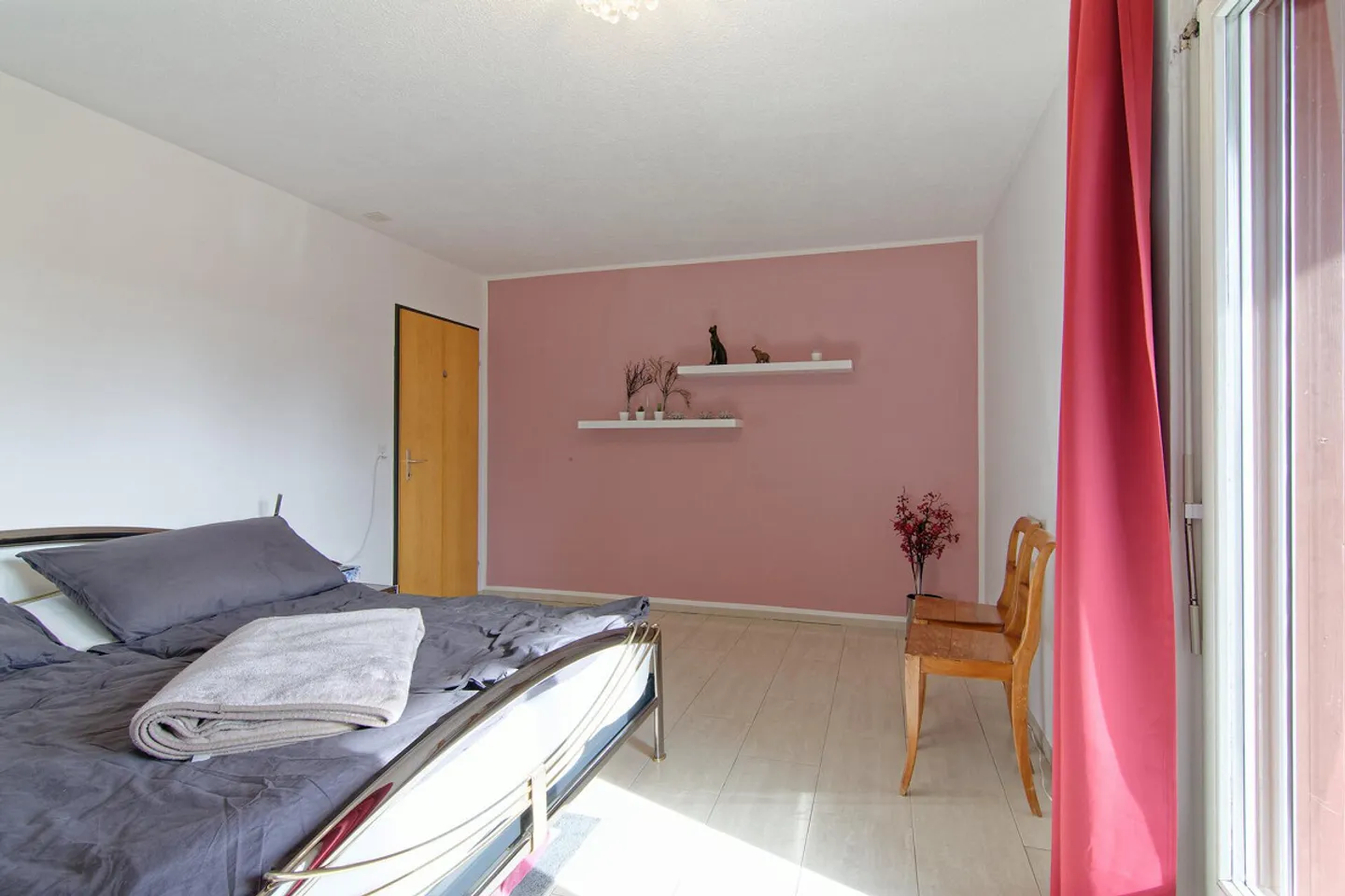 Geräumiges Familienhaus mit Garten - Foto 6 von 6