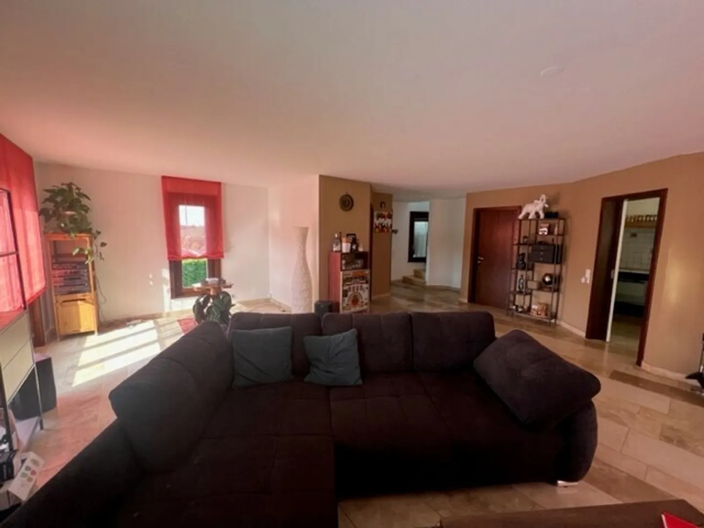 Doppelhaushälfte mit 5 Zimmern - ca. 135 m2 Wohnfläche - Foto 4 von 12