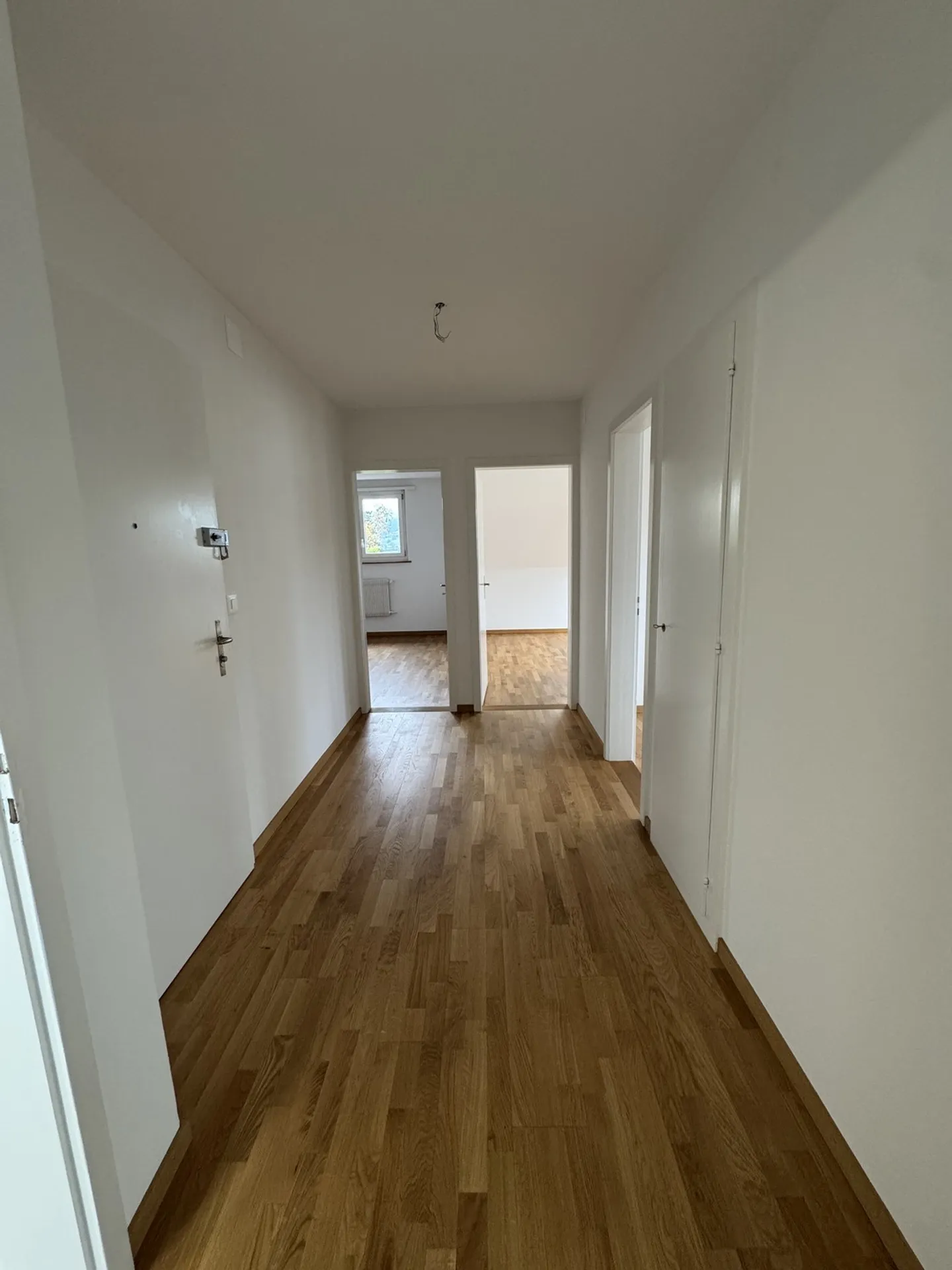 Appartement rénové avec une proximité idéale de la ville - Photo 1 sur 6