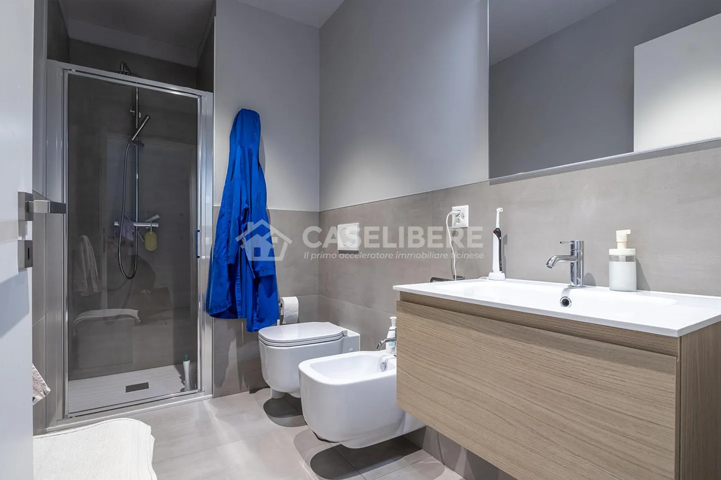 ELEGANT 2.5 ROOMS FURNISHED APARTMENT IN BREGANZONA - Photo 9 of 11