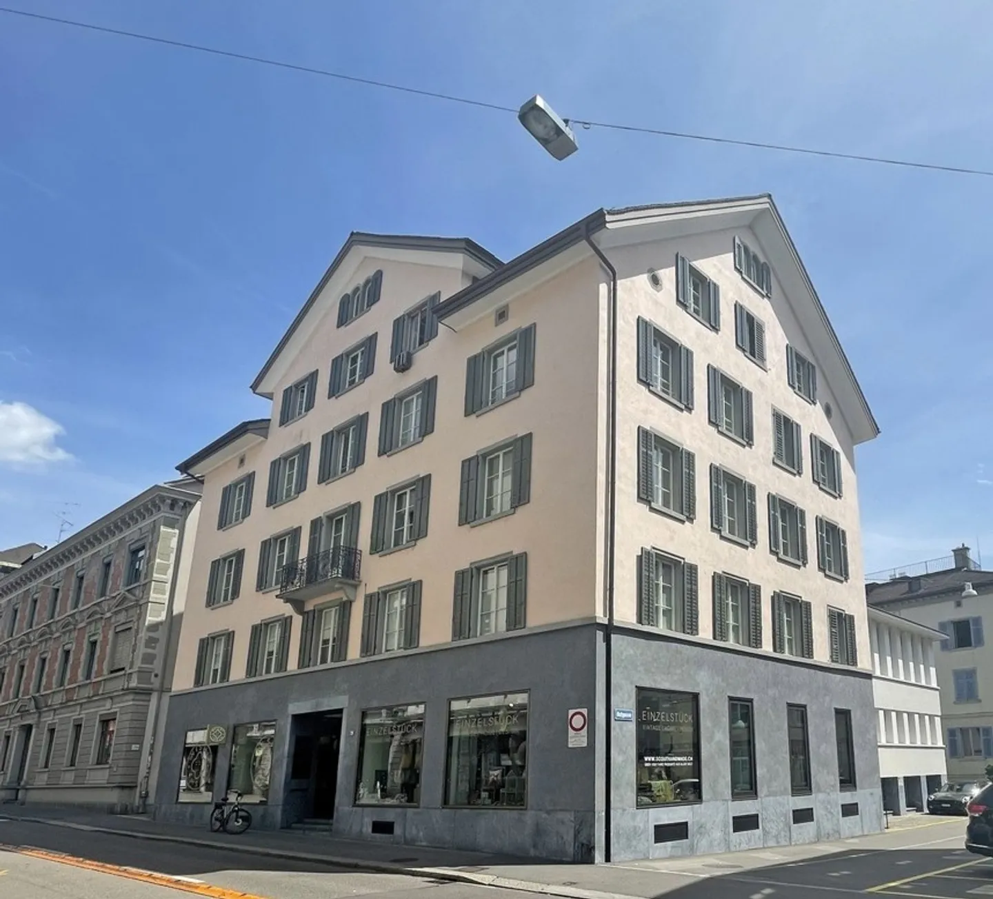 Sales area including office and storage - in the streets around Stadelhofen - Zurich - Photo 1 of 3