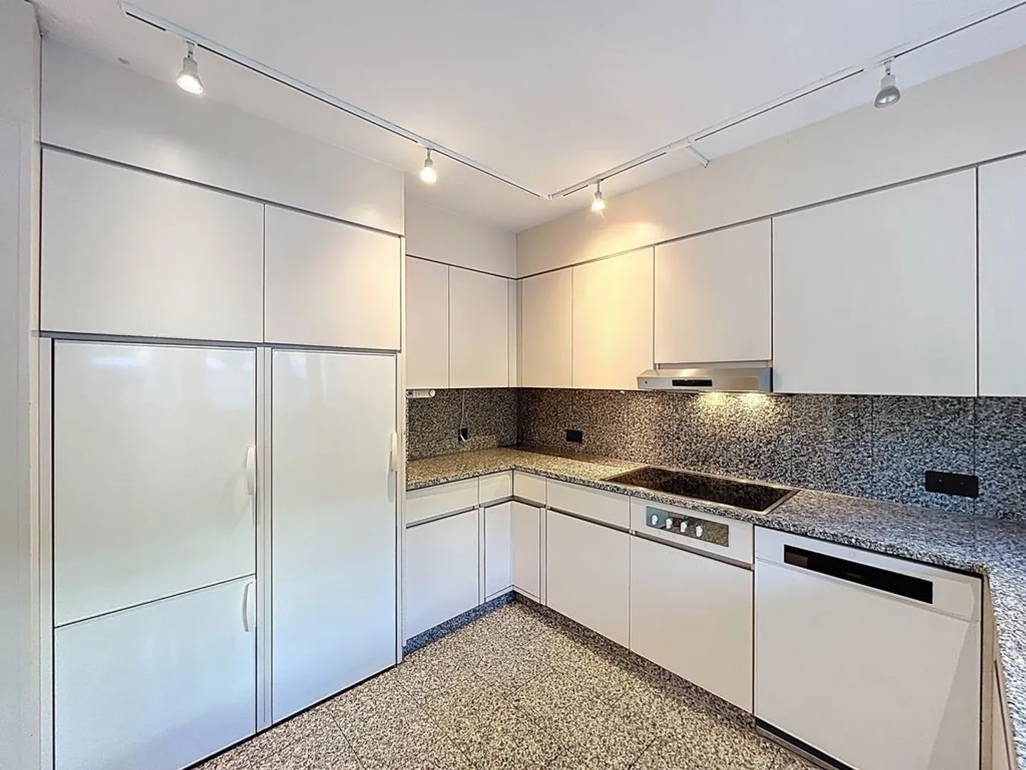 Temporary, bright and spacious 4.5-room apartment in 8700 Küsnacht - Photo 1 of 12