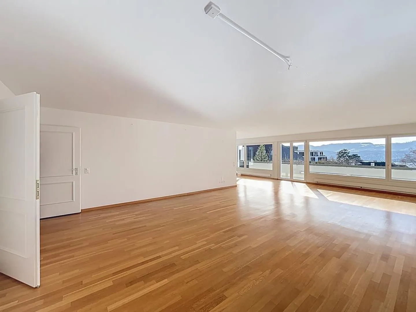 Temporary, bright and spacious 4.5-room apartment in 8700 Küsnacht - Photo 5 of 12