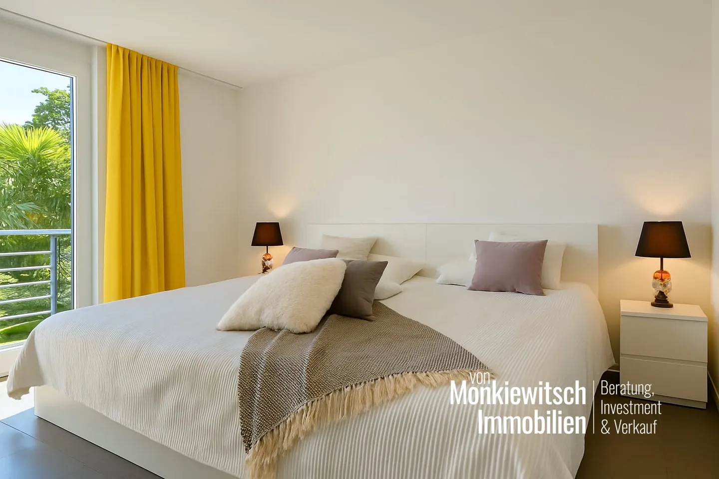 Luxury Attic Apartment with Lake View - Photo 8 of 13