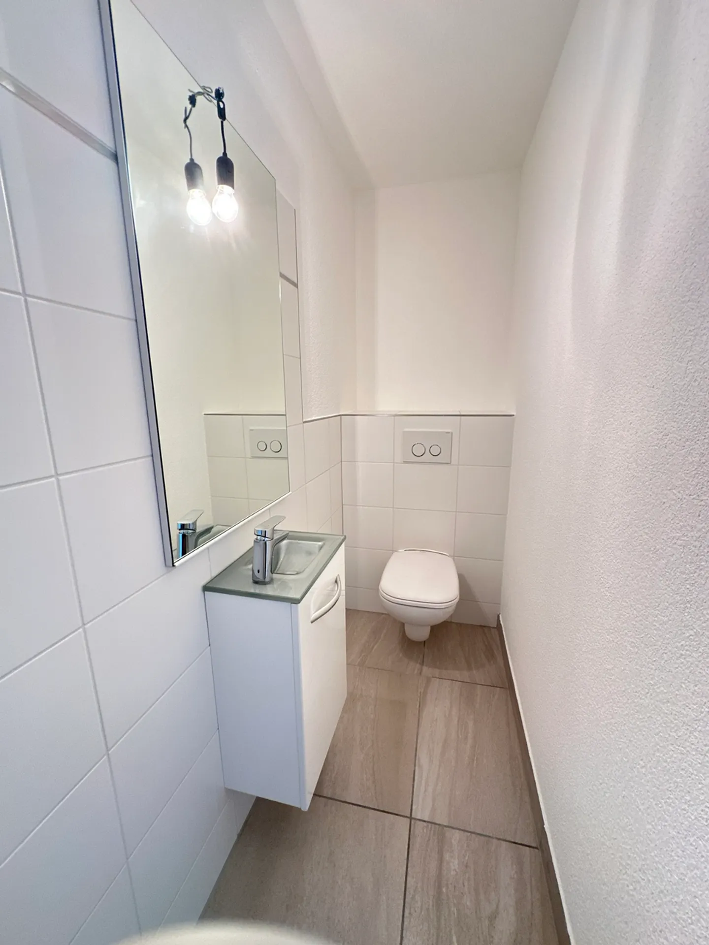 Ideally located with land and very good profitability - Photo 4 of 14