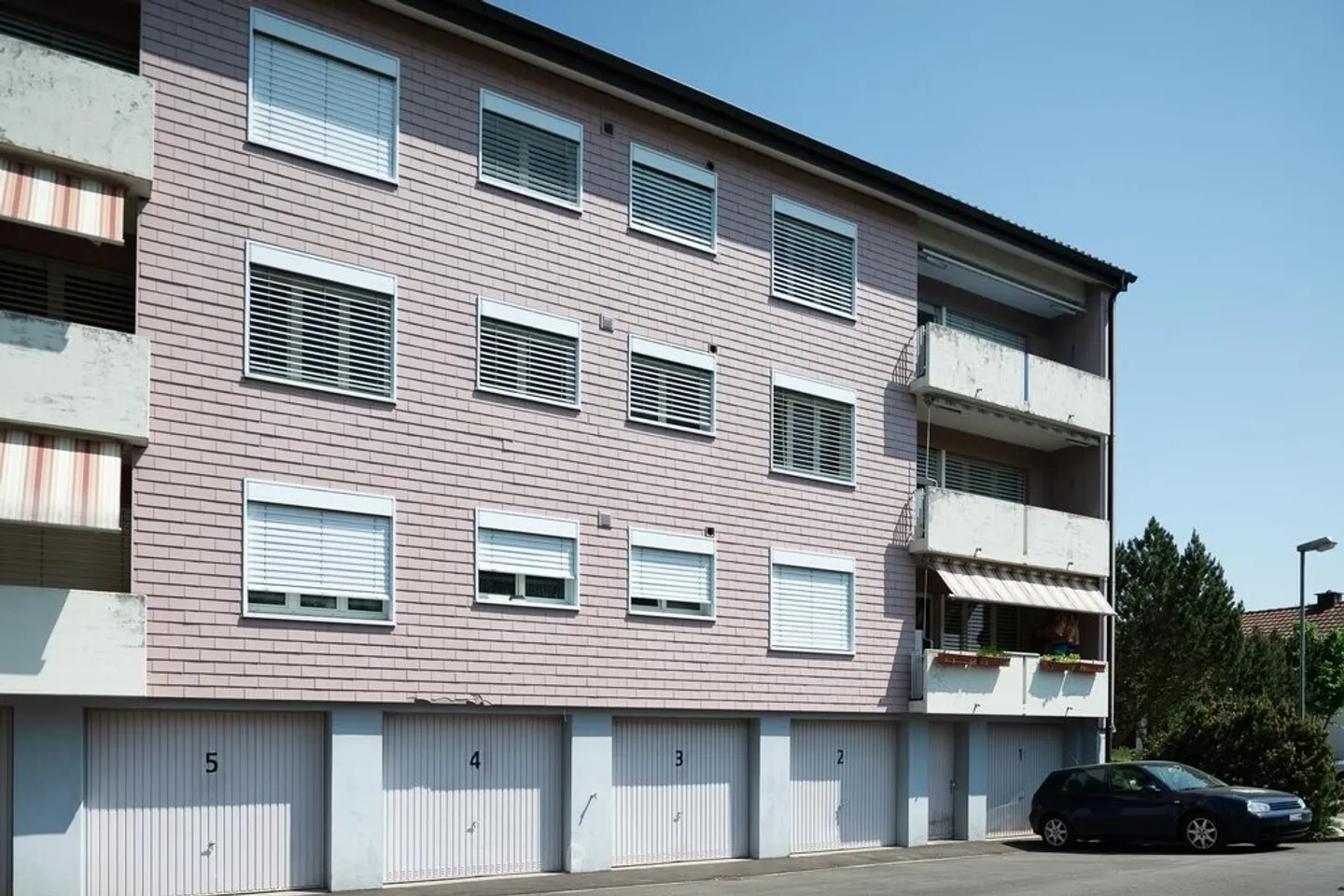 Garage box à louer - Photo 1 sur 2