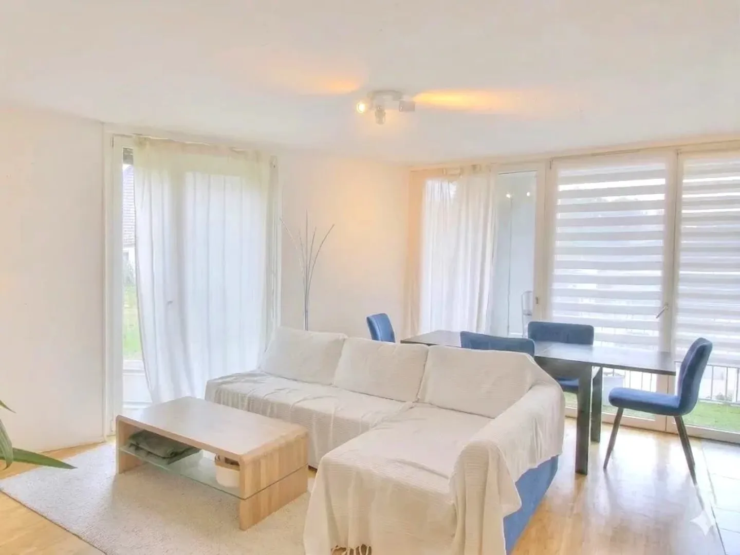 Appartamento moderno ad Attalens - Foto 1 di 13