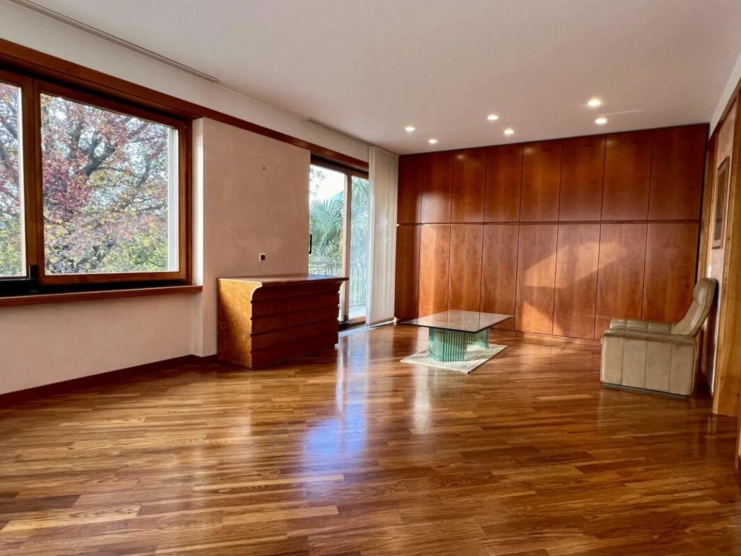 Grande ed elegante villa con terreno edificabile - Foto 7 di 15