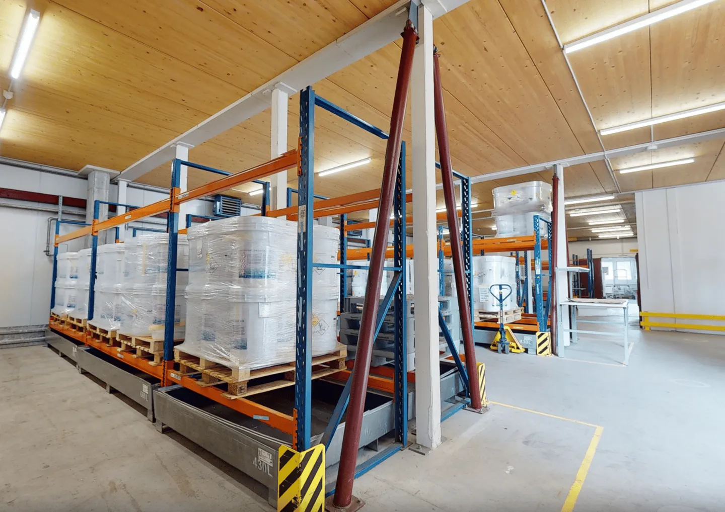 Moderne Industriehalle mit vielseitigen Nutzungsmöglichkeiten in Brugg - Foto 3 von 17